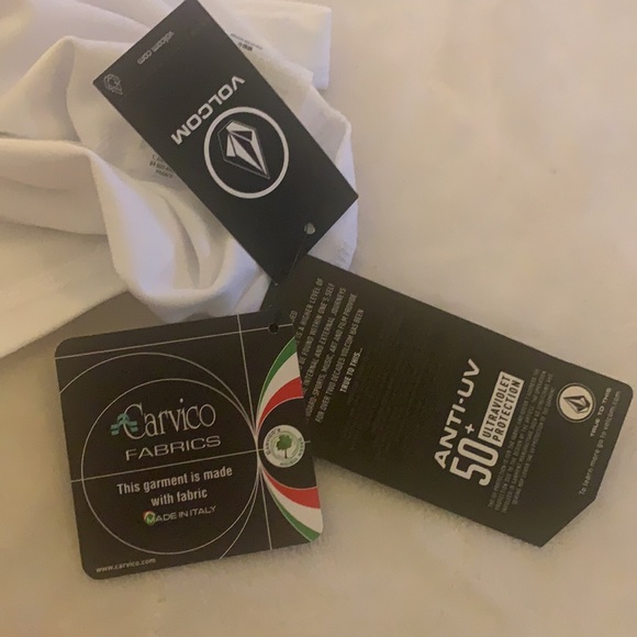 Volcom rashguard, fitted Men’s Medium, color white - Picture 5 of 5